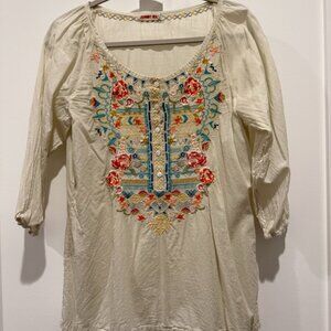 Johnny Was, off- white embroidered, cotton blouse in size S